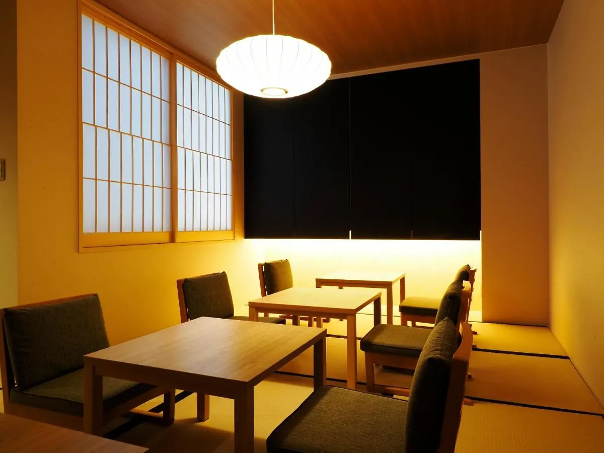 The Box Hotel Kioto 3*,
